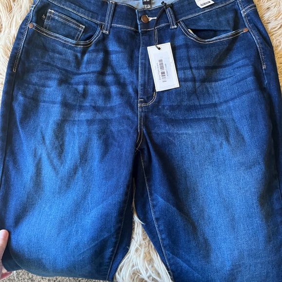 Judy Blue 14W Flare Jeans NWT - Picture 8 of 8